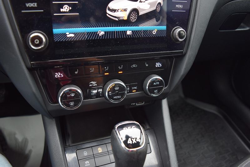 Škoda Octavia (2020) 2.0TDI 135kw SCOUT DSG 4x4 TAŽ - fotka 25 z 50