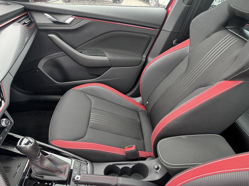 Škoda Kamiq (2021) 1.5TSi 110Kw DSG Monte Carlo - fotka 15 z 25