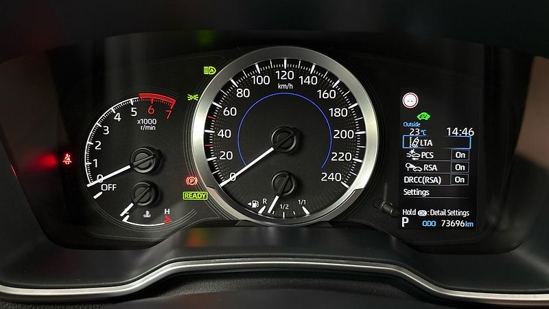 Toyota Corolla 1.8 Hybrid AUT Active Sedan - fotka 10 z 24