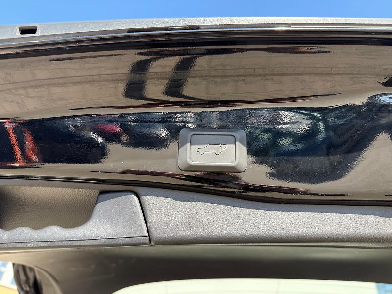 Toyota RAV4 2.0 Valvematic Comfort Style A - fotka 23 z 25