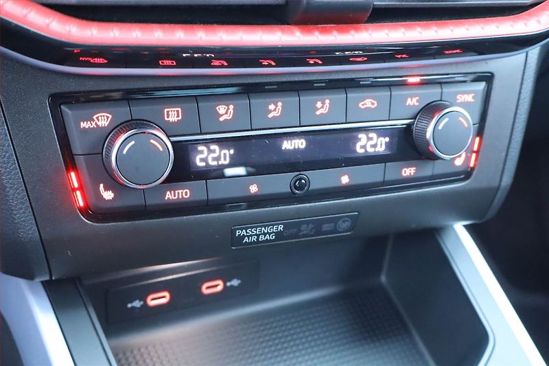 Seat Arona (2021) FR 1.5 TSI, Automat - fotka 16 z 25