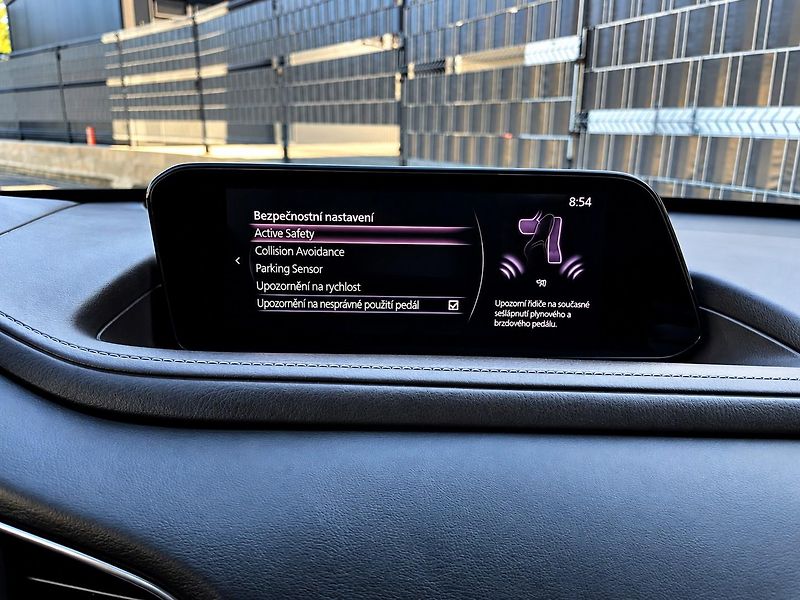 Mazda CX-30 (2021) 2.0 SKYACTIV-G 110 kW COSMO - fotka 19 z 32