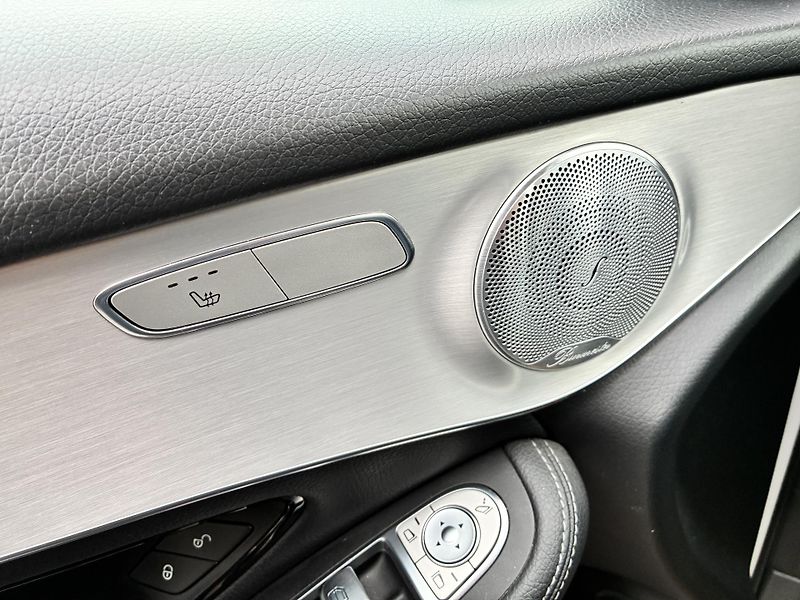Mercedes-Benz GLC 250d-150kw,4x4,COUPE, AMG,AT  - fotka 28 z 36