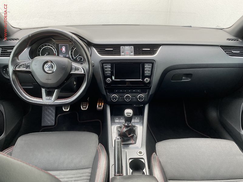 Škoda Octavia (2016) 2.0 TDi, ČR, RS Challange - fotka 8 z 19