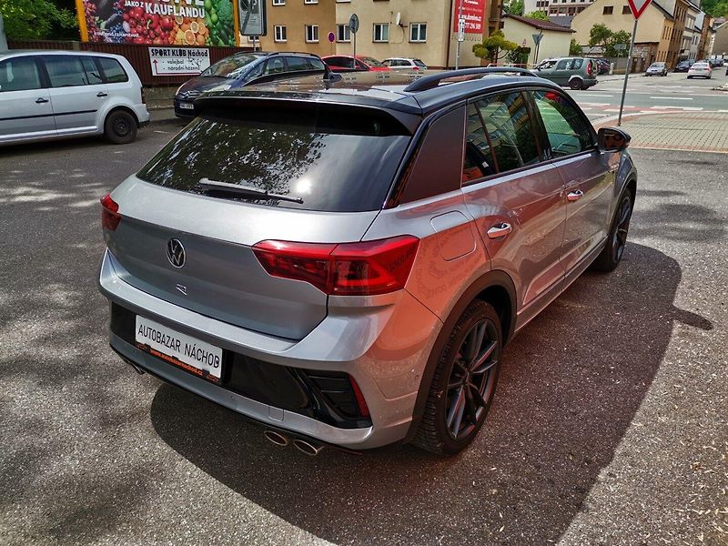 Volkswagen T-Roc (2025) 2.0TSi 221kw R DSG 4x4 - fotka 36 z 40