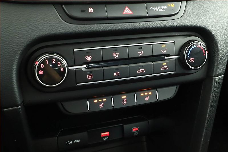 Kia Ceed (2023) Spin 1.0 T-GDI, SPIN, DPH - fotka 13 z 14