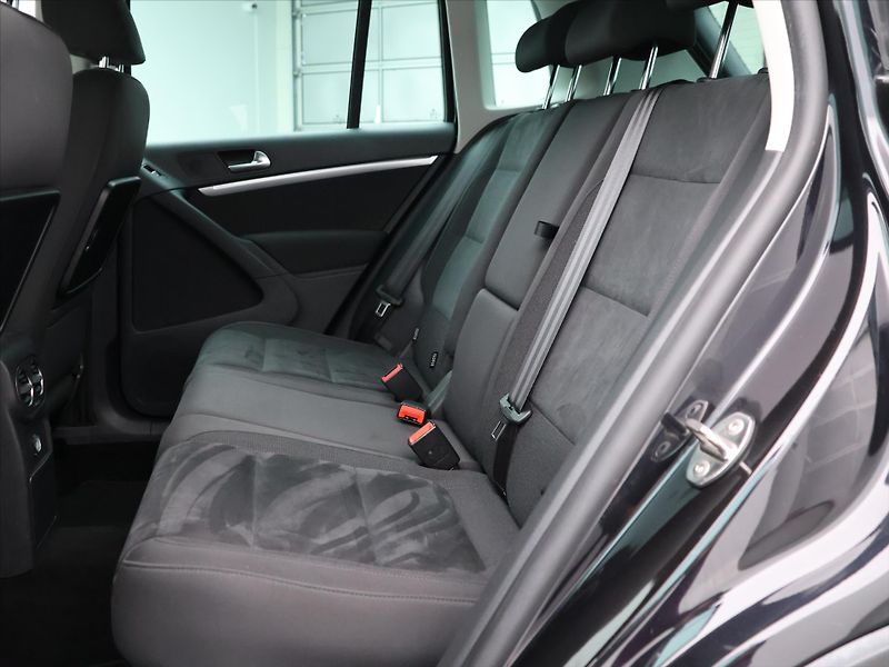 Volkswagen Tiguan 1,4 TSI 4Motion Sport & Style - fotka 12 z 24