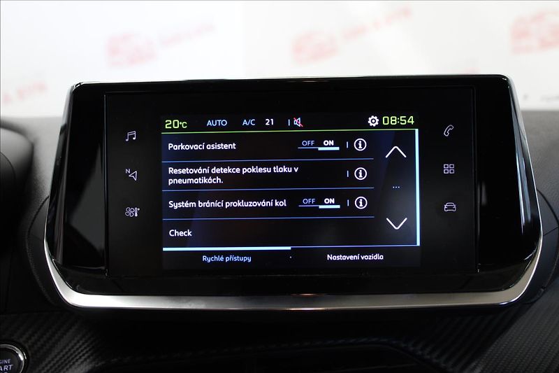 Peugeot 2008 0,0 e-2008 100kw/136hp - fotka 24 z 38