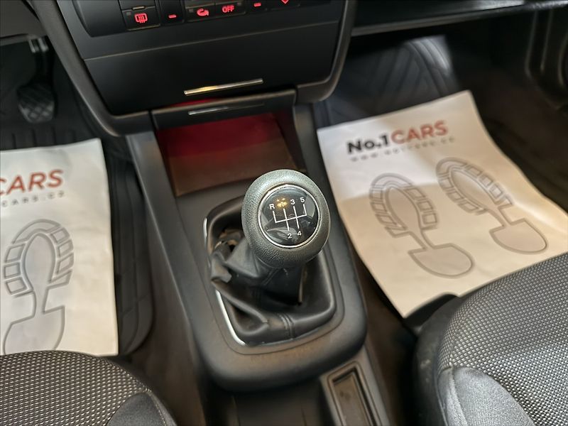 Audi A3 1,6   i BORBET KLIMA ČIDLA STK - fotka 12 z 21