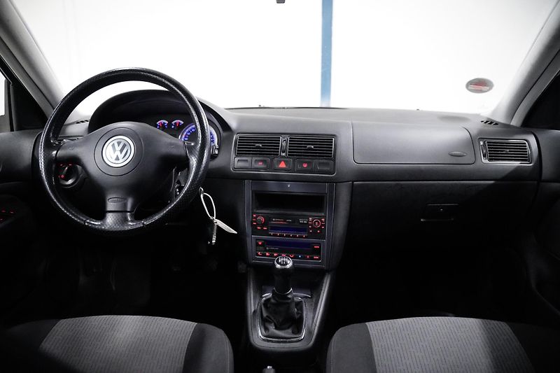 Volkswagen Golf - fotka 5 z 6