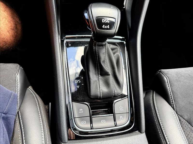 Škoda Kodiaq 2,0 TDi SPORT Line - fotka 16 z 34