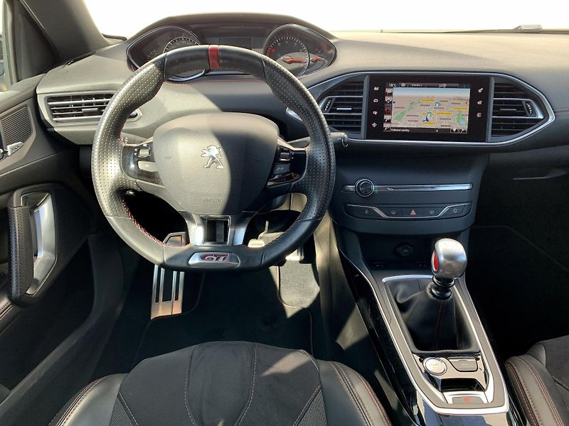 Peugeot 308 GTi 1.6 TURBO 270k - fotka 18 z 23