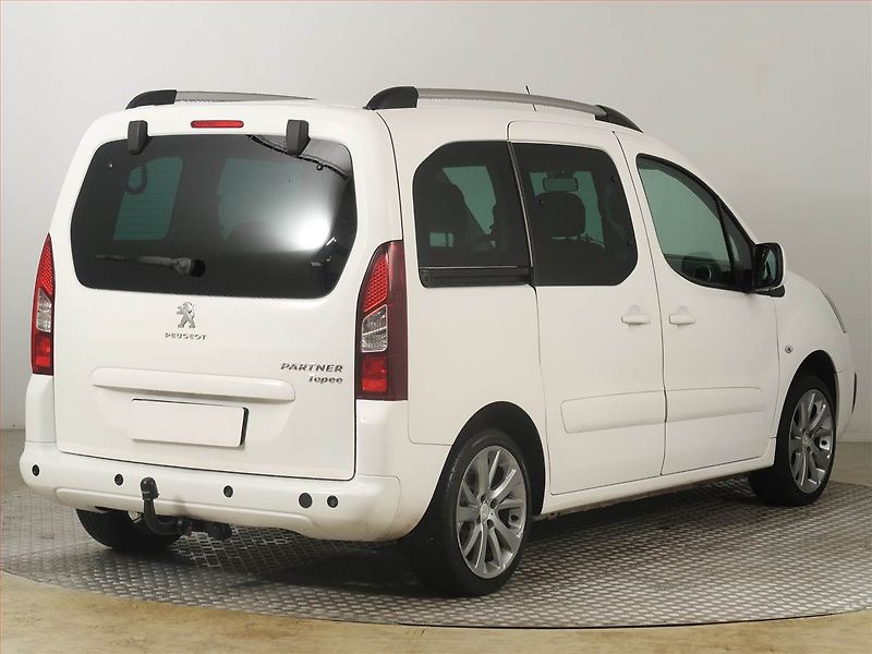 Peugeot Partner (2018) Allure 1.6 BlueHDi, 5Míst, ČR - fotka 5 z 18
