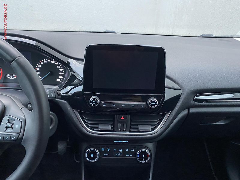 Ford Fiesta (2023) 1.1 Ti-VTC, Titanium, LED - fotka 12 z 16