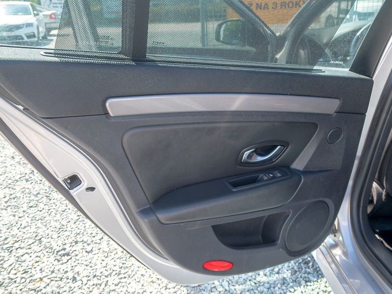 Renault Laguna (2013) 2.0DCI 96KW – NAVIGACE - fotka 32 z 40