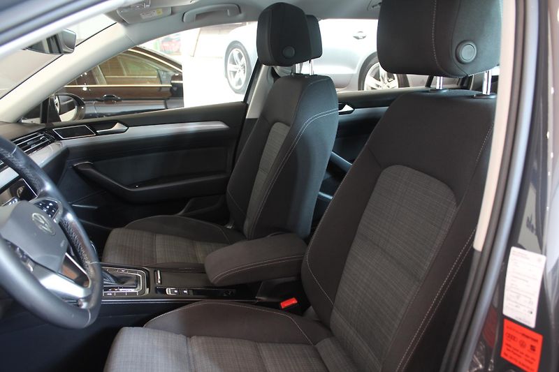 Volkswagen Passat (2020) 2.0TDI DSG Navi Tažné Display - fotka 5 z 25