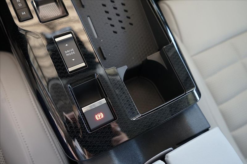 Citroën C5 Aircross (2026) 1,2 Hybrid 145k Automatic MAX - fotka 15 z 23
