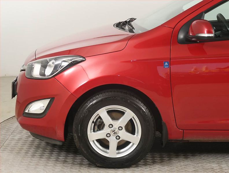 Hyundai i20 (2014) 1.2, Serv.kniha - fotka 14 z 15