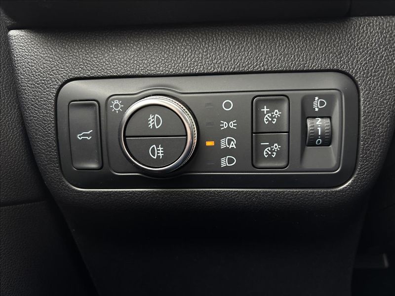 Ford Kuga 2,5 HEV ST-Line X AUT - fotka 20 z 33