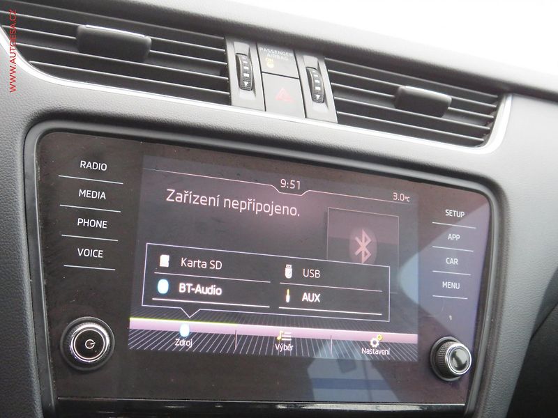 Škoda Octavia (2017) 1.0 TSi, ČR, Style, xenon - fotka 17 z 33