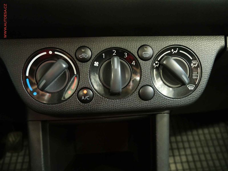 Suzuki Swift (2006) 1.4i, AC, STK5/28 - fotka 18 z 19