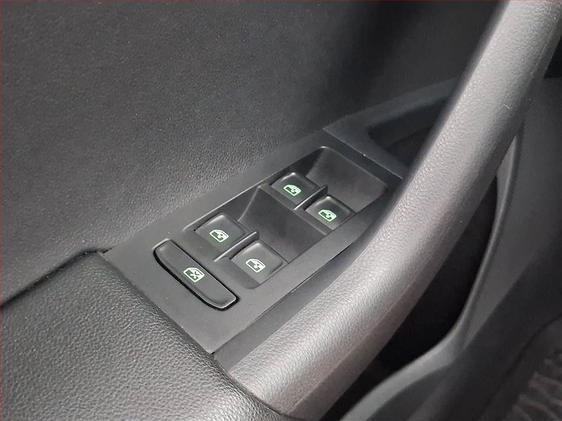 Škoda Octavia (2018) 1.6 TDI, Tempomat - fotka 18 z 18