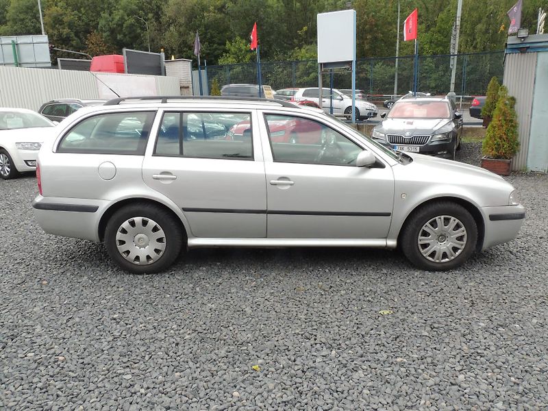 Škoda Octavia (2004) Combi 1.6i,75kw,klima - fotka 4 z 24