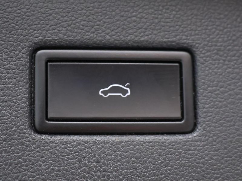 Volkswagen Tiguan 2,0 TDI 110kW 4M DSG Highline - fotka 11 z 28