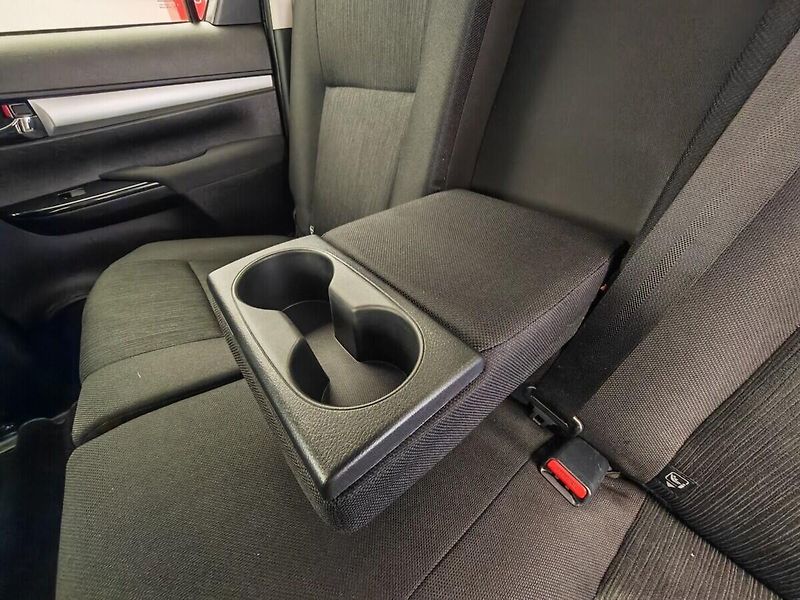 Toyota Hilux 2.8L Diesel - 4x4 - 6 AT Doubl - fotka 15 z 36