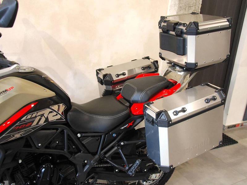 Benelli TRK 702 X (2024) ZAZÁLOHOVÁNO - fotka 18 z 20