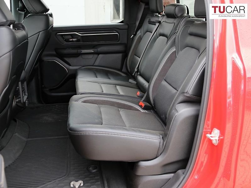 RAM 1500 (2024) Laramie G/T 5.7 HEMI E-Torque  - fotka 38 z 46