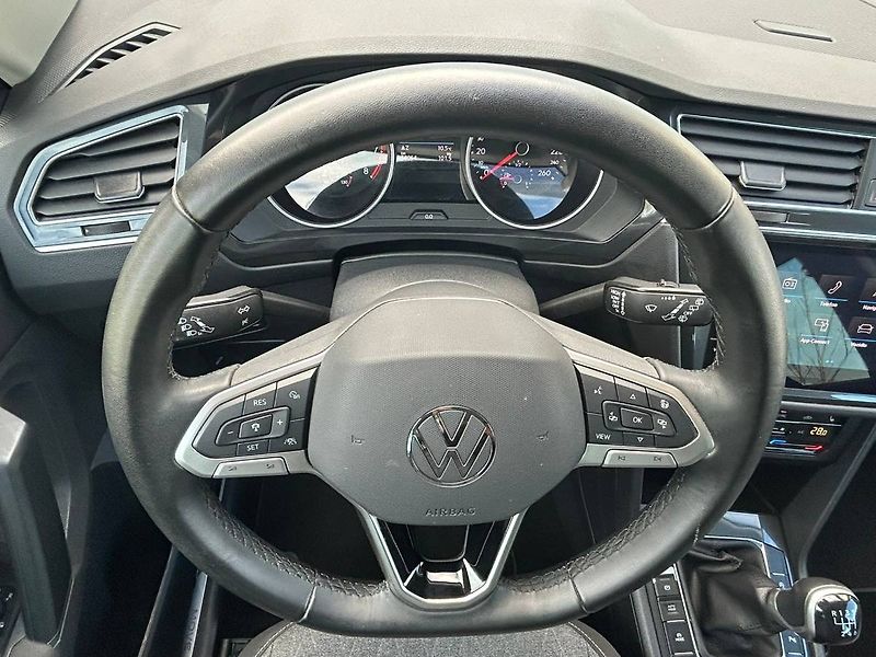 Volkswagen Tiguan (2023) 1.5 TSI 110kW MOVE manuál - fotka 16 z 31