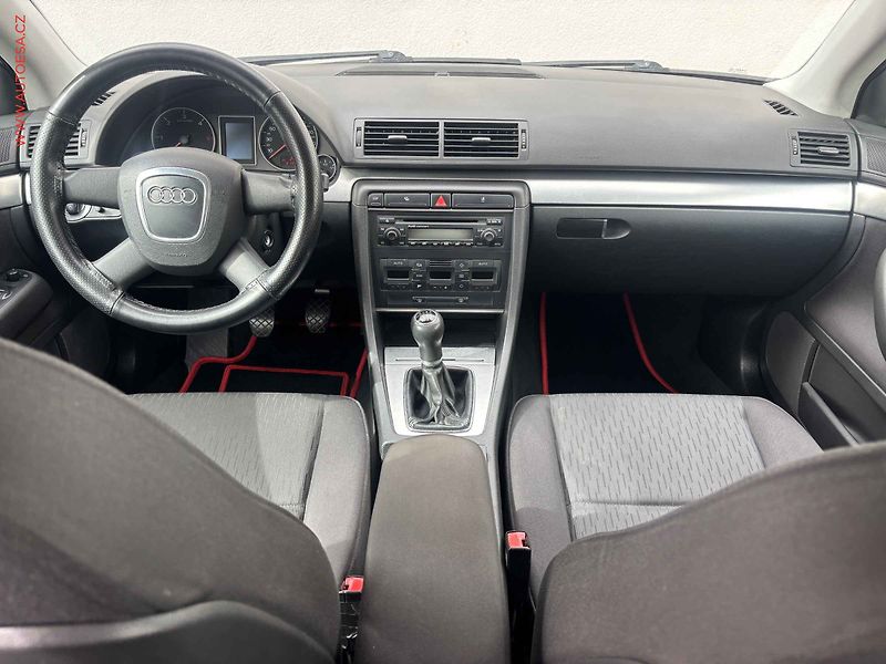 Audi A4 (2005) 2.0TDi, 2.maj, AC, tažné - fotka 8 z 14