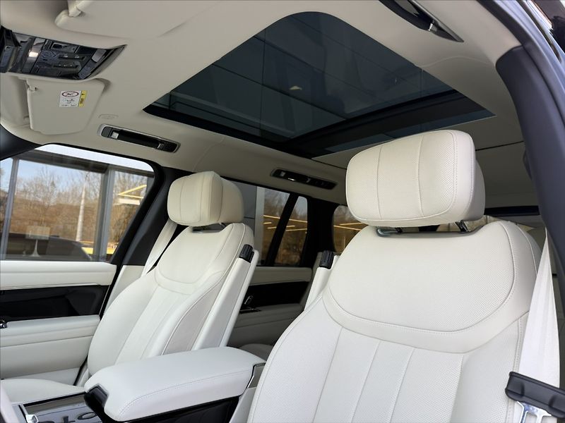 Land Rover Range Rover (2026) 4,4 AUTOBIOGRAPHY P530 - fotka 12 z 38