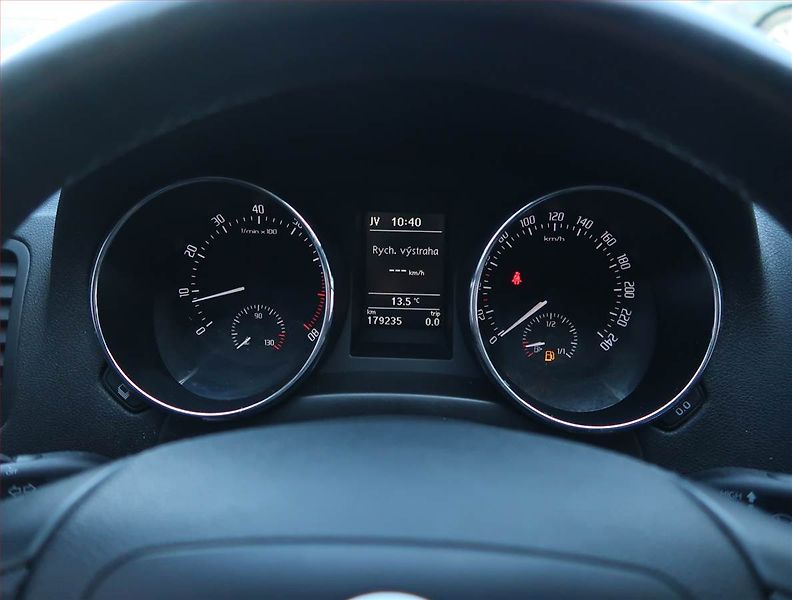 Škoda Yeti (2012) Ambition 1.4 TSI, Serv.kniha - fotka 11 z 17