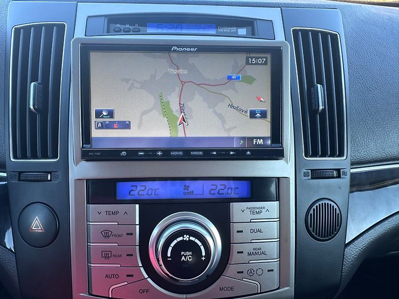 Hyundai ix55 3.0CRDi V6 4x4/7-míst/Výhřev - fotka 35 z 39