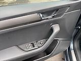 Škoda Superb 2,0 TDI 110 Style - náhled 11