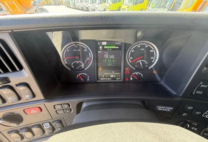 Scania (2015) R 580 6x4 tahač + návěs MIX - fotka 14 z 18