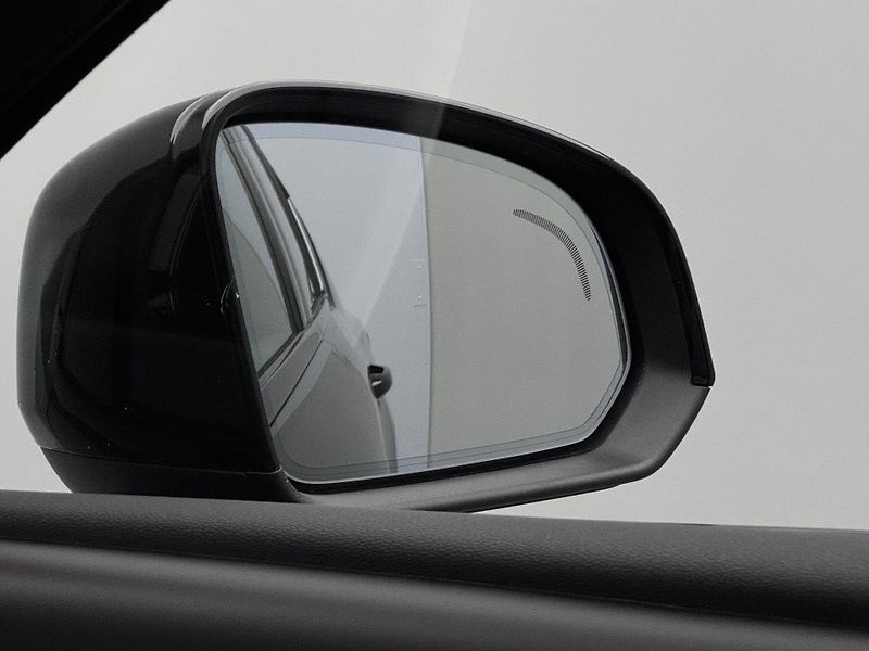 Volvo XC40 B4 DARK ULTRA REZERVACE - fotka 21 z 48