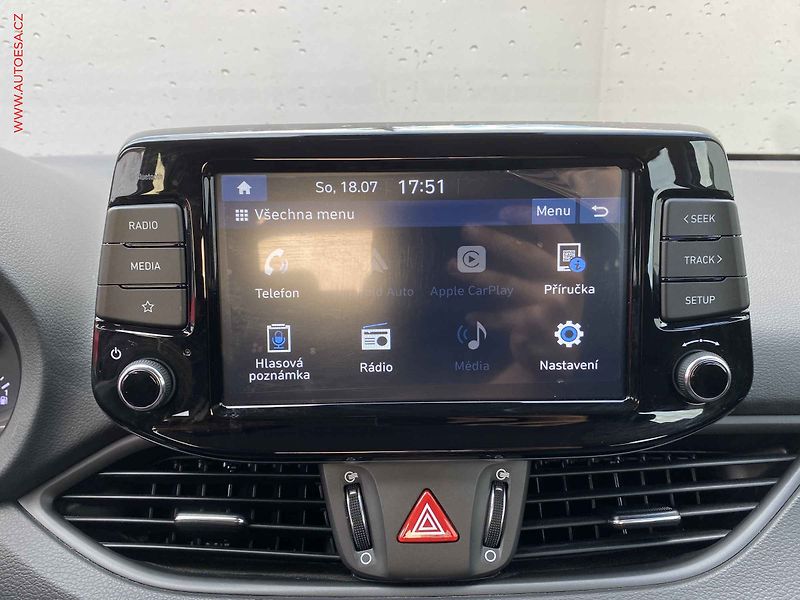 Hyundai i30 (2020) 1.5i, ČR, servis.kniha, AC - fotka 17 z 18