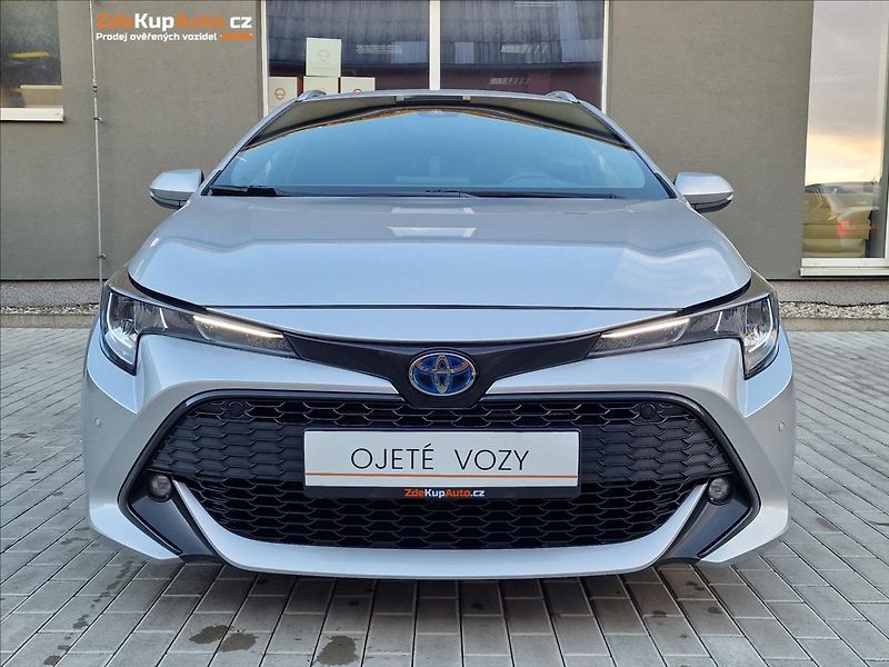 Toyota Corolla 1.8 Hybrid Comfort,ČR ,1.Maj. - fotka 4 z 48