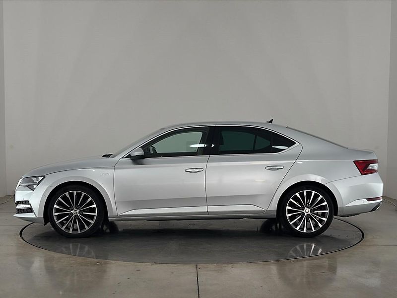 Škoda Superb L&K DSG - fotka 3 z 29