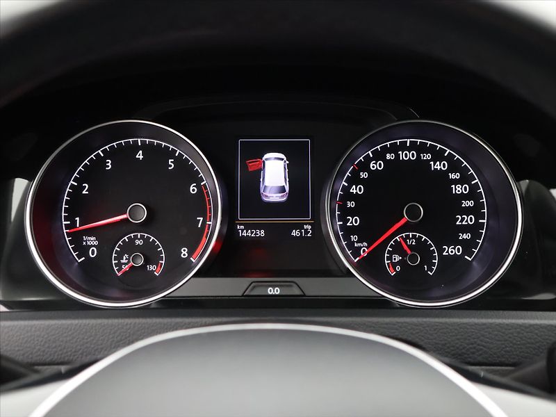 Volkswagen Golf 1,4 TSI 90kW DSG Highline Xeno - fotka 16 z 36