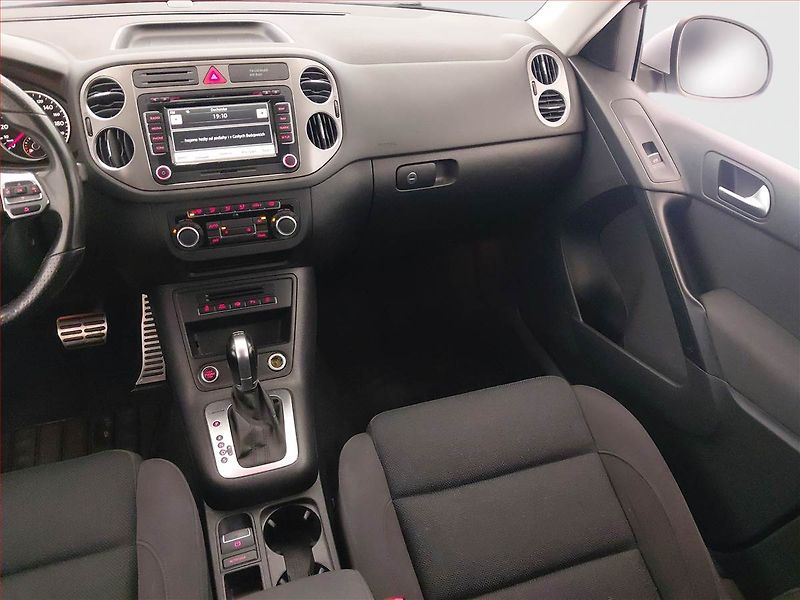Volkswagen Tiguan (2010) R-Line 2.0 TSI, 4X4, Automat - fotka 8 z 18