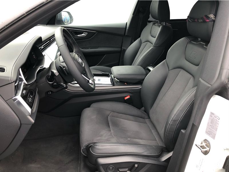 Audi Q8 3,0 - fotka 11 z 30