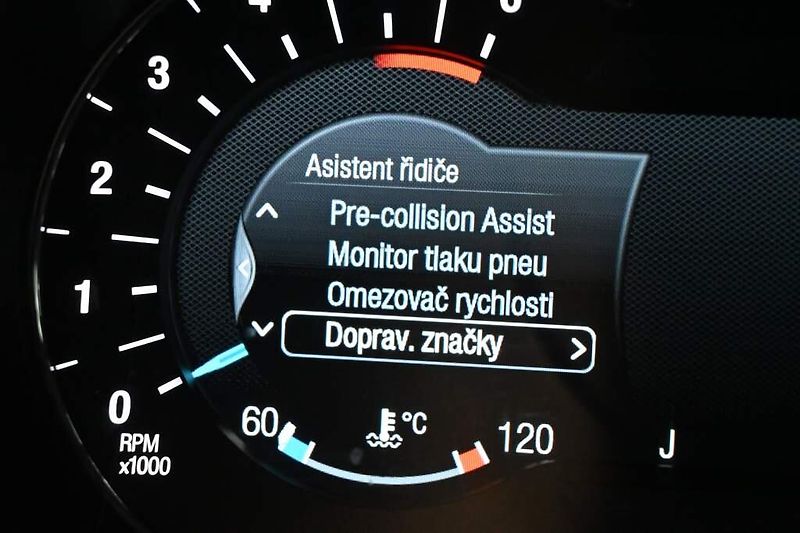 Ford Mondeo (2022) 2.0 140 KW LED ACC SONY Tažné - fotka 23 z 36