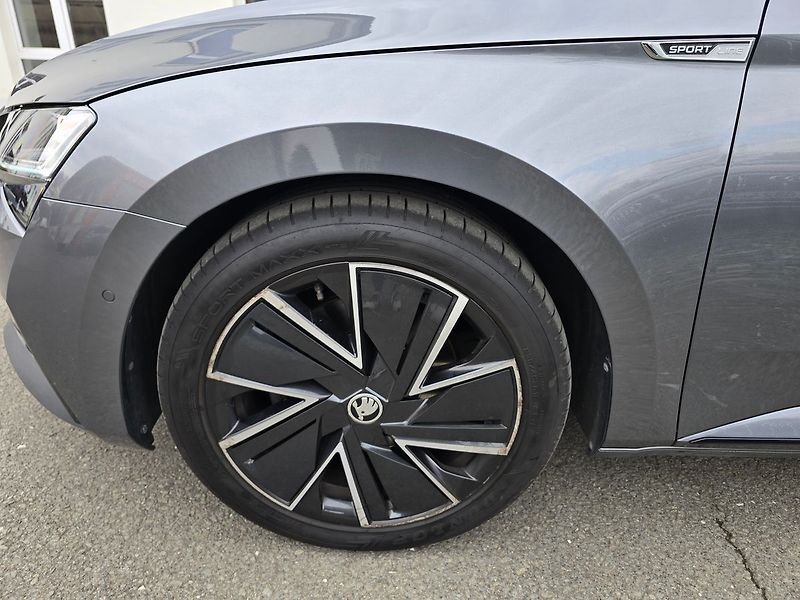 Škoda Superb 1.4TSi 160kW iV Sportline DSG - fotka 48 z 50