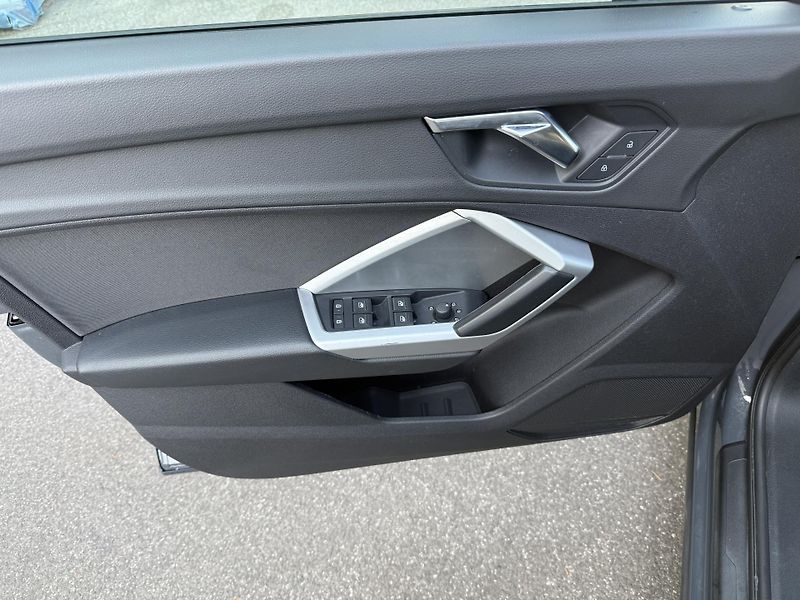 Audi Q3 1.5 TFSI 110 kW - fotka 16 z 18