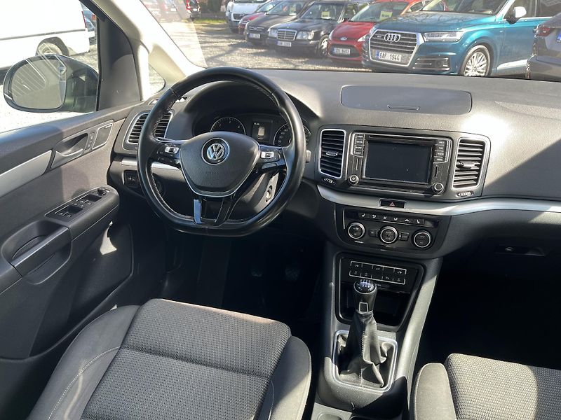 Volkswagen Sharan (2016) 2,0TDi 110Kw 4x4,TAŽNÉ,AKCE  - fotka 11 z 17