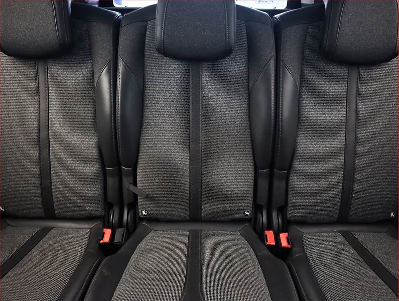 Peugeot 5008 (2018) Allure PureTech 130, 7 míst - fotka 8 z 20